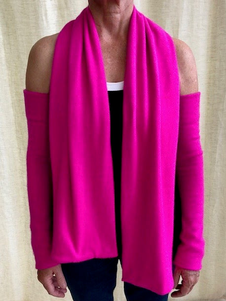 CHARLOTTE fuschia angora scarf