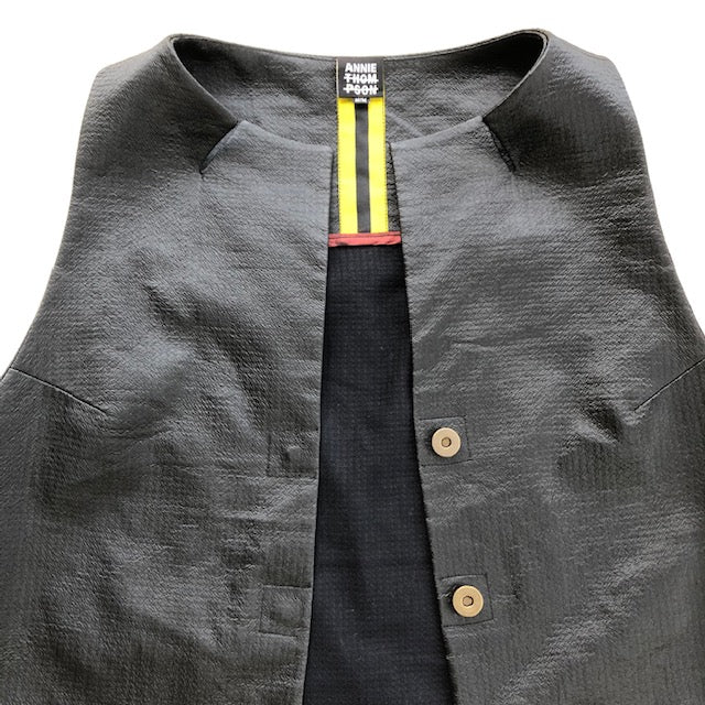 The LUNA vest - AT 2020/40 MicroBE Collection