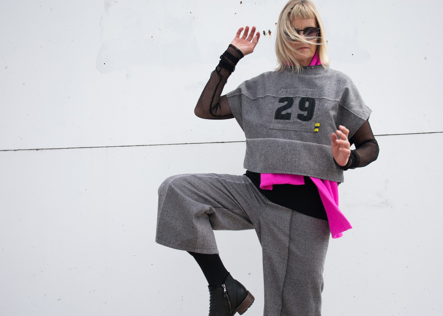 CHARLOTTE fuschia angora scarf