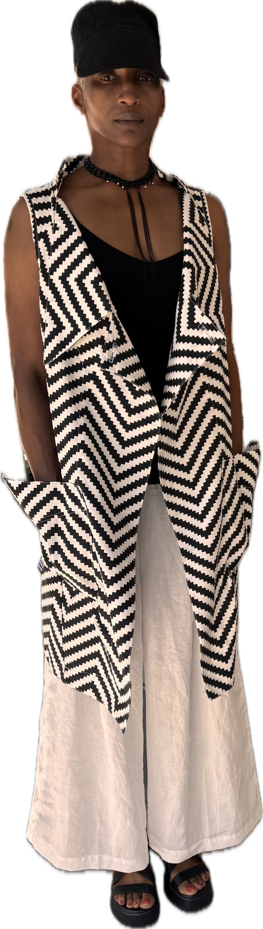 Hakamata ZigZag vest - 100% black and white geometric print cotton
