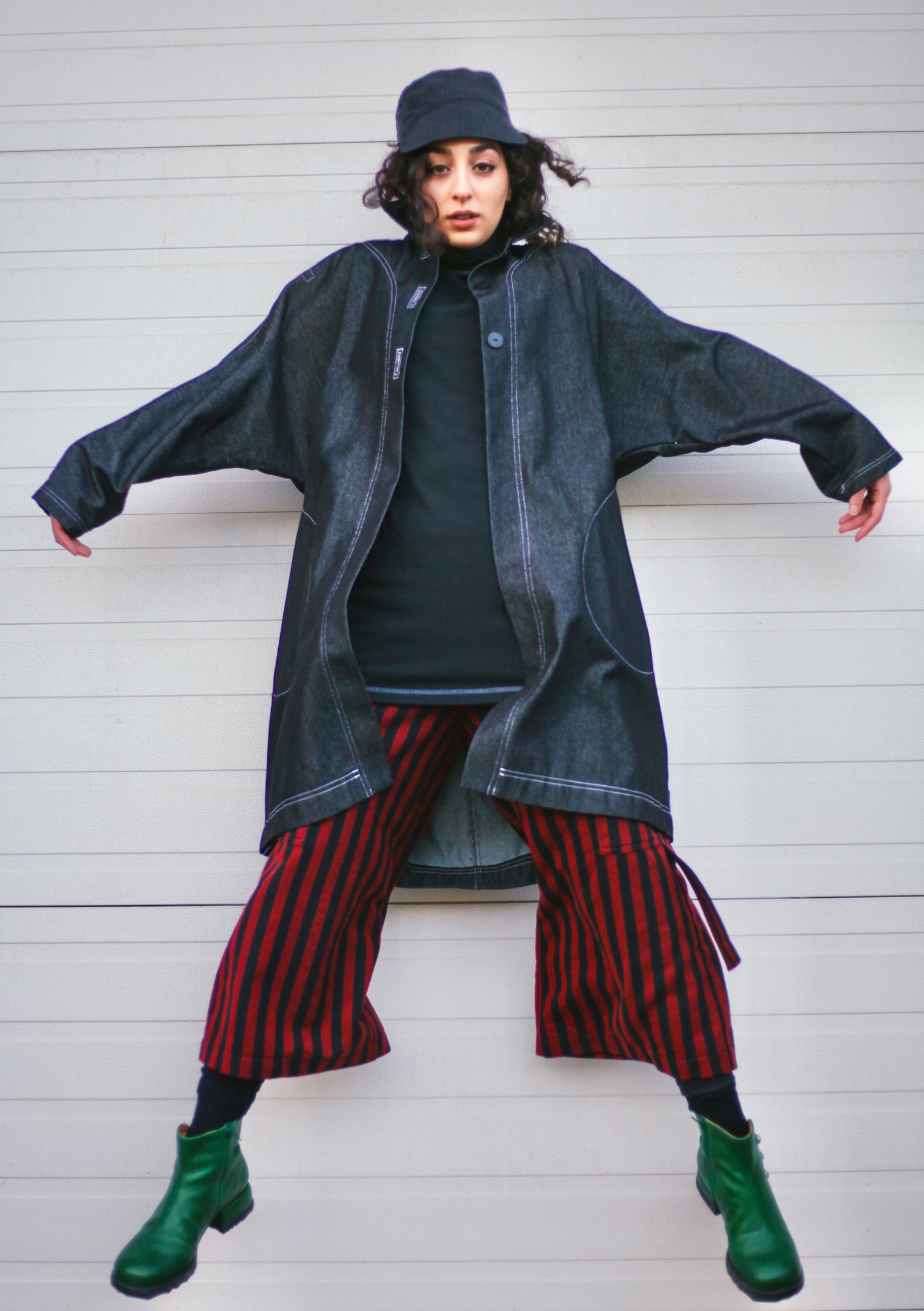 Opera Manteau - White Art-Stitch  Black Denim