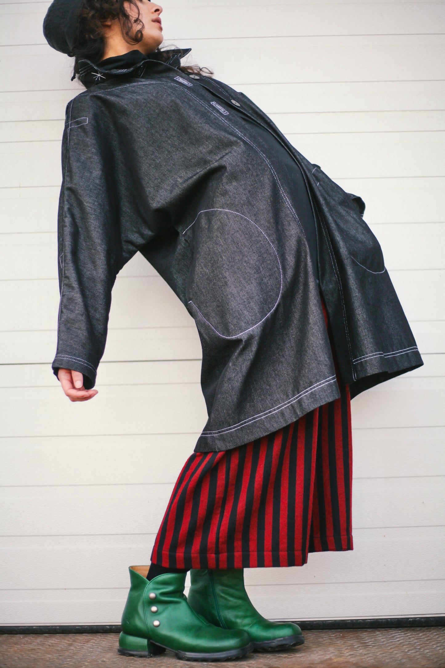 Opera Manteau - White Art-Stitch  Black Denim