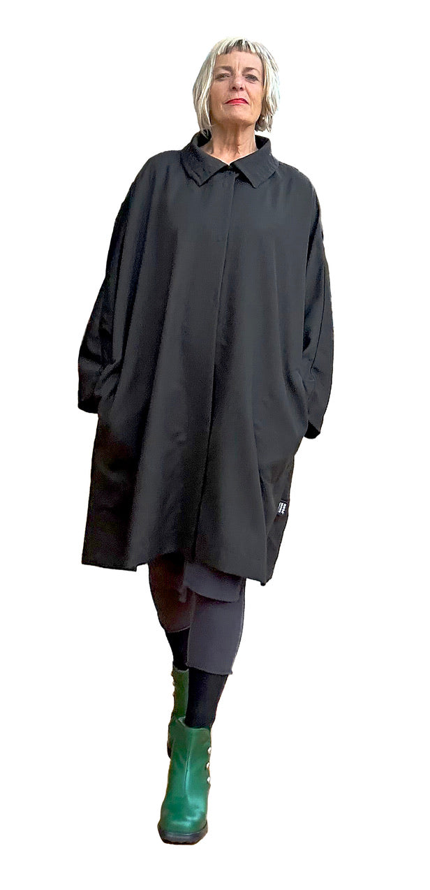 Mossy Sheath - cacao black. 100% Italian cool wool