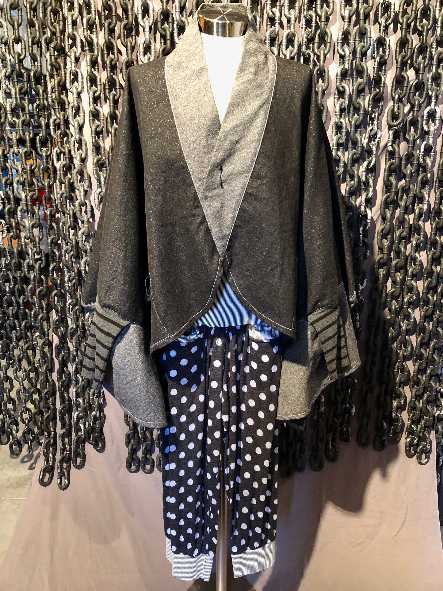 MATADORÉ Kush Kloak I black cotton sparkle denim